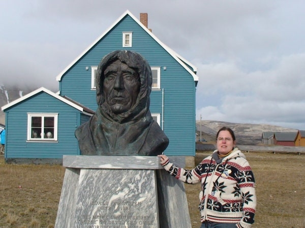 Amundsen und ich in Ny Alesund